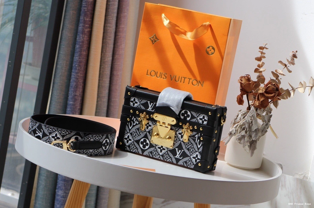 AAA Replica Ru 1854 LOUIS SINCE PETITE MALLE VUITTON 0820